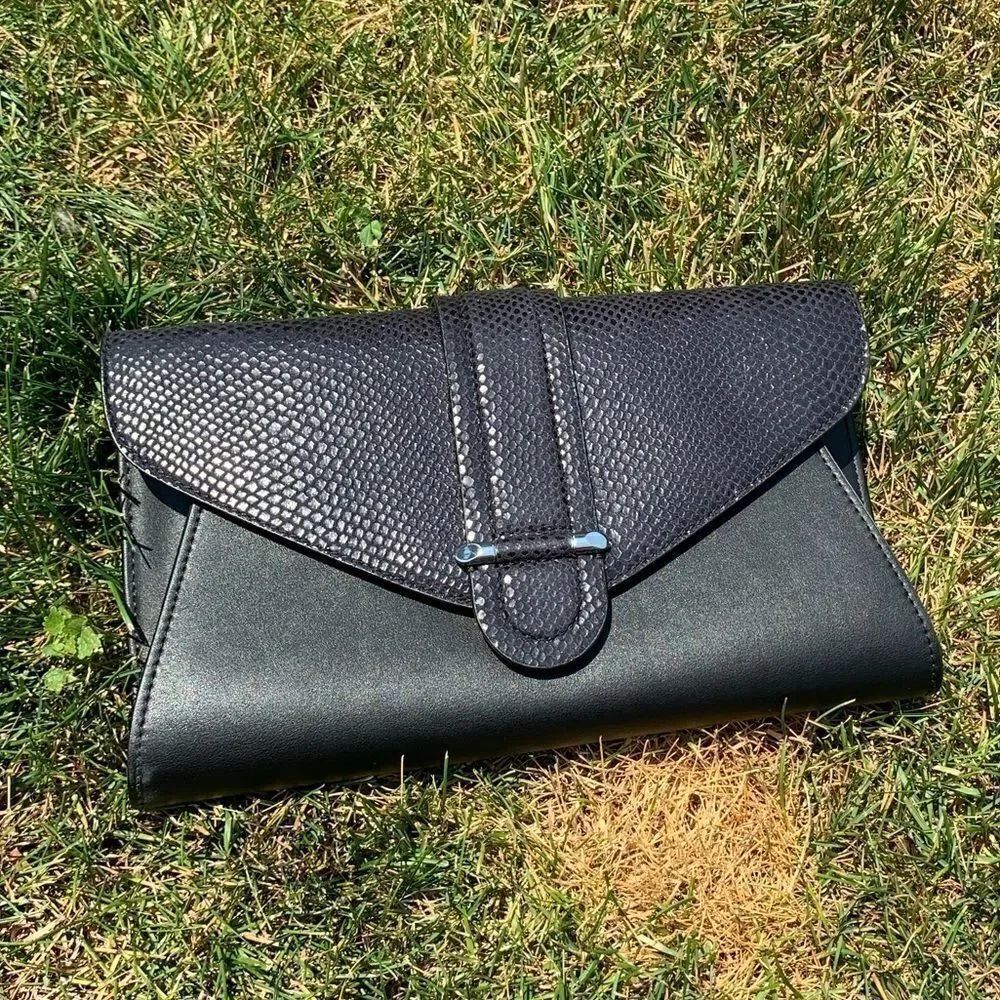 NWT Naturalizer black crossbody bag